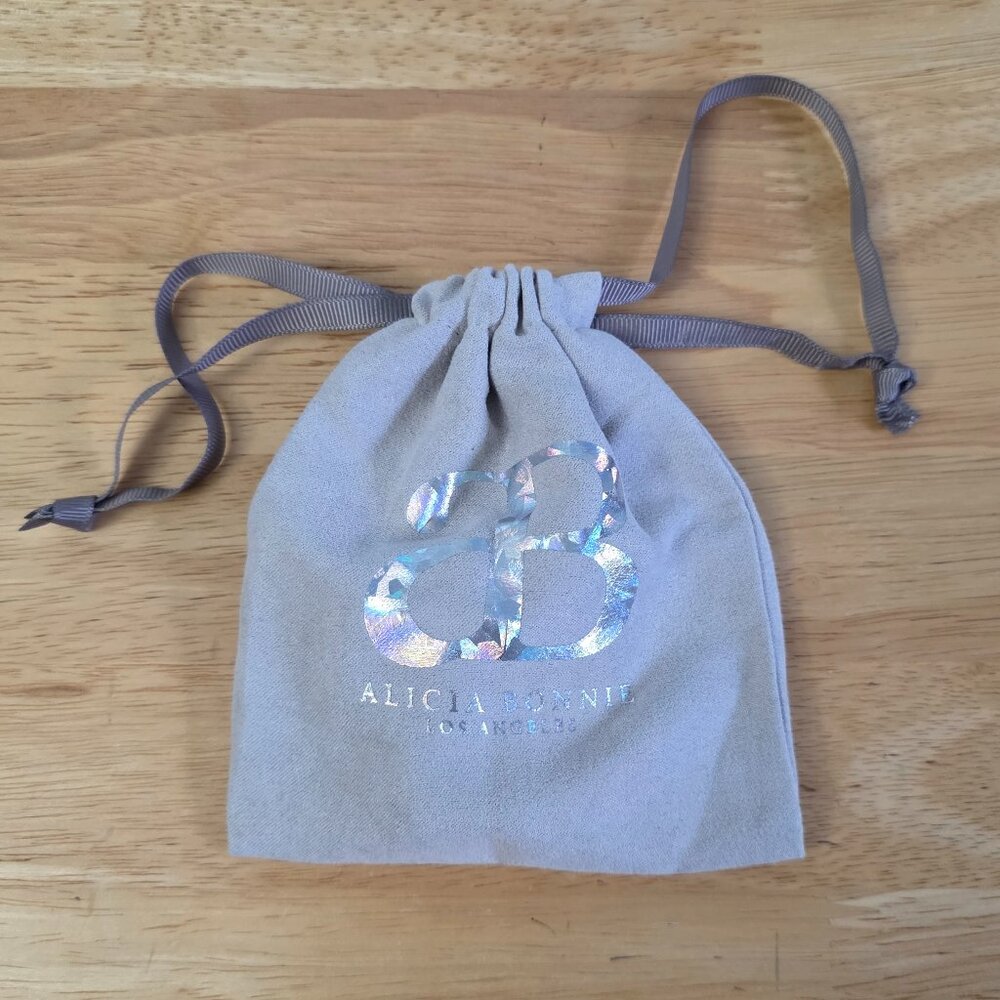 NWT Alicia Bonnie "Devotion" Stud Earrings